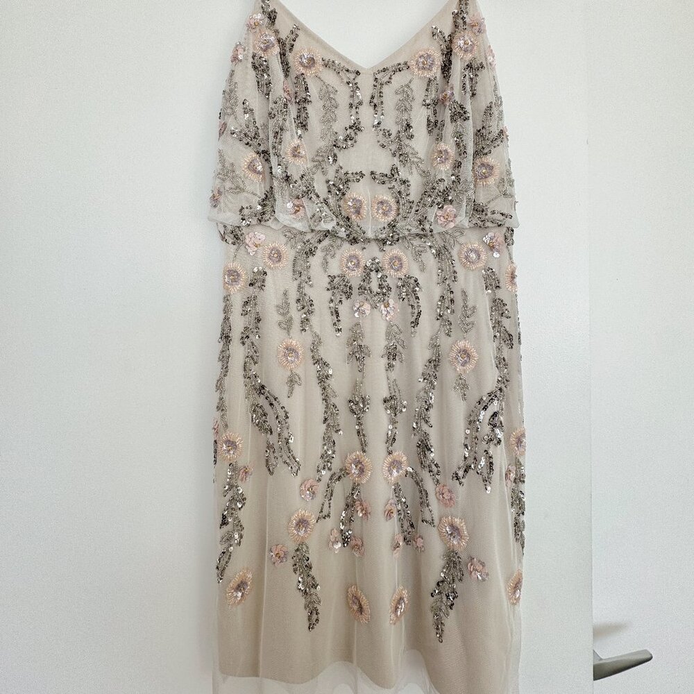 Adrianna Papell Ivory Beaded Cocktail Dress Size 4 NWT